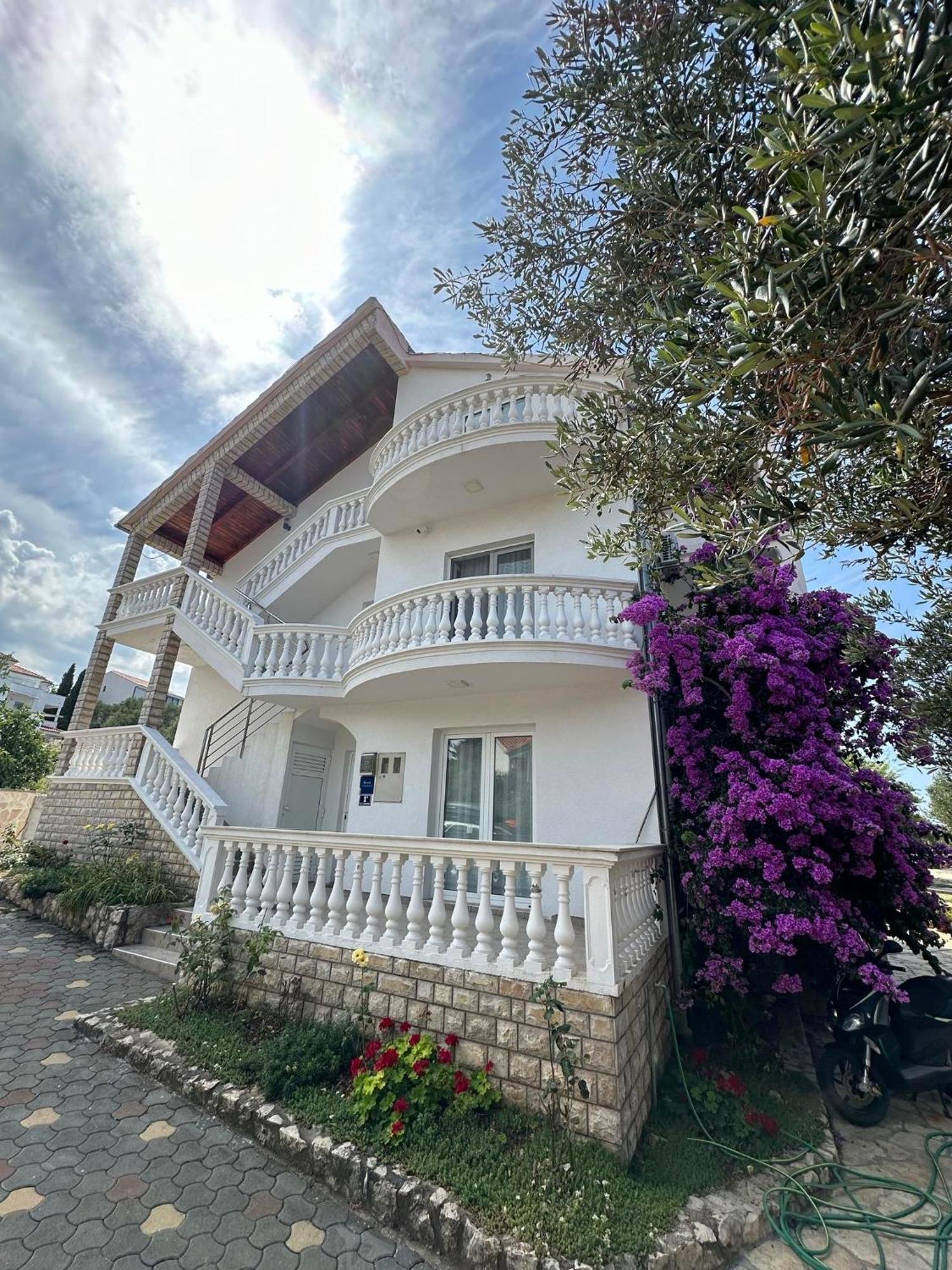 Apartmani Ljubica, Муртер Экстерьер фото